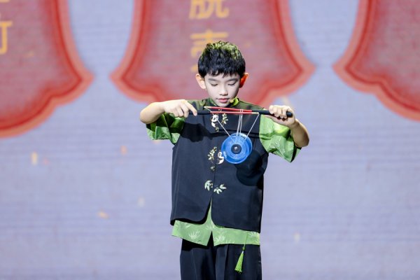 用世界言语讲好中国故事，“中汉文化少年说”宇宙总展演在沪举行
